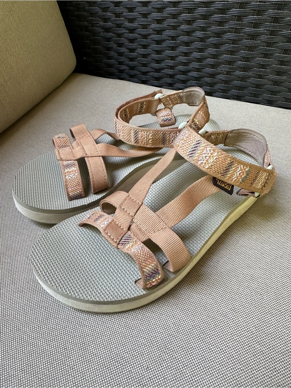 Teva Sandals Arivaca Aviles Tan Platform Sport Shoes Outdoor Pattern Size 9 - Picture 2 of 16
